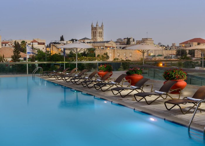 Grand Cort Hotel pool 01